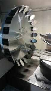 Single-point-high-precision-lathe